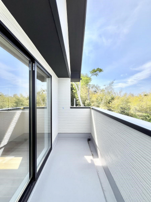 �o���R�j�[�@������6�������`Balcony�`  �o���R�j�[�͉������z���������݁A���z�c����󕨂��C�����悭�������Ƃ��ł��܂��B  �g���₷���J���I�ȃo���R�j�[�ł����z�����������Ղ�~�蒍���A�o���R�j�[�t���Z�܂��B  