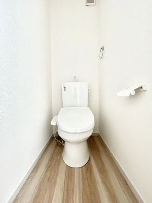 �g�C���@������6�������`Toilet�`�@�������̂��鐅����g�C���̓E�H�V�����b�g�t���ł����g�C���͖����g�킴��𓾂Ȃ����́B����������ۂ������ł��ˁB�g�C����2��������̂Œ��̍��G���ɕ֗��ł��I