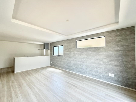 ���̑����ρ@�����`Living�`�@�L���ȗz�������̏ꏊ���Ƃ炵�����B�����邱�̋�Ԃ݂͂�Ȃ̏Ί炪�W���ꏊ�A����Y��A���邱�Ƃ̂Ȃ����킢���Ȃ���b���y���ގ��ԁA��������̎v�����Ԃ���ꏊ�B�����d�l�ʐ^  