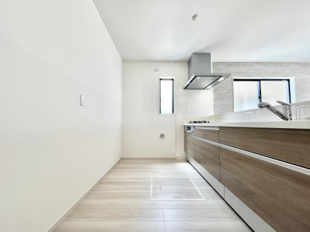 ���̑����ρ@�����`Kitchen�`�@�L���Ďg���₷���L�b�`���Ȃ�Ƒ��ł�������ɗ�������������A��Еt������ԂȂ��ł����Ⴂ�܂�����[�������Ղ肠��̂ŁA������������Ɛ����Ȉ�ۂ�ۂĂ܂��B�����d�l�ʐ^