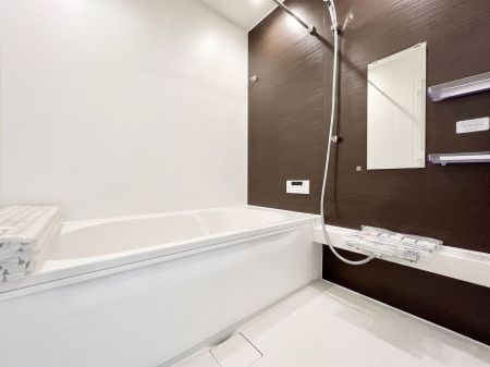 ���̑����ρ@�����`Bath Room�`�@�L���o�X���[�����������1���̔�������āA�[���������X�������肭�������B�����d�l�ʐ^