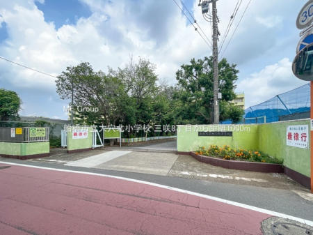 ���ӊ��@���w�Z 1000m �D���s���匊�k���w�Z