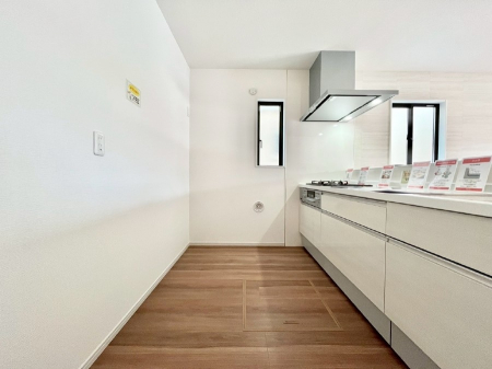 ���̑����ρ@�����`Kitchen�`�@�L���Ďg���₷���L�b�`���Ȃ�Ƒ��ł�������ɗ�������������A��Еt������ԂȂ��ł����Ⴂ�܂�����[�������Ղ肠��̂ŁA������������Ɛ����Ȉ�ۂ�ۂĂ܂��B���R�������d�l�ʐ^