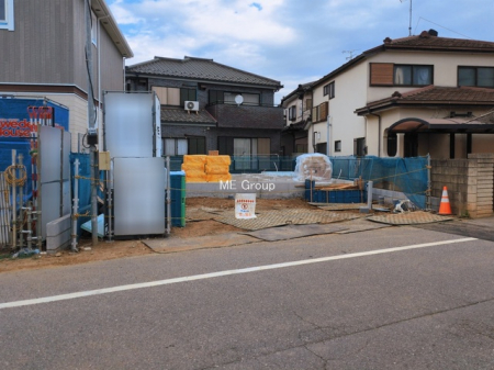 ���n�O�ώʐ^�@�`Exterior�`�@��s���œ���̃X���[���C�t���΂Ɉ͂܂ꂽ�y�n�͓s��̌�����Y���ꂻ���B�l�G��ʂ��Ď��R�ƐG�ꍇ����X�|�b�g�����ӂɂ͐��肾������I  