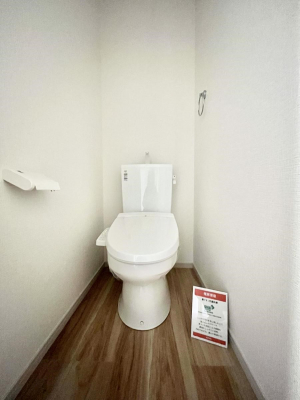 ���̑����ρ@�����`Toilet�`�@���������ӂ��E�H�V�����b�g�t���g�C���ŉ��K�Ȗ������B�g���₷���Ɖq���ʂɔz�����ꂽ�@�\�������Ă��܂��B�����d�l�ʐ^    