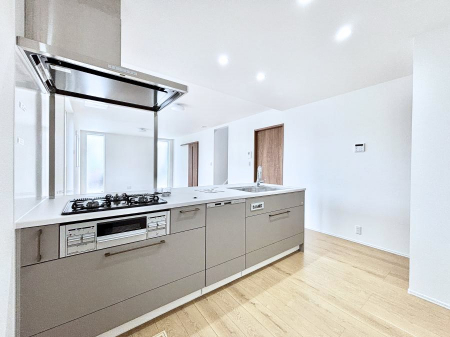 �L�b�`���@������No.1���`Kitchen�`�@�u���������͉�����낤�v����ȃL�b�`���Ȃ�v�������藿�����ł����Ⴂ�܂��B�L�b�`������̓��r���O����]�ł��܂��B�Ƒ����Ȃ��邨�Ƃ������ɂ������܂��B