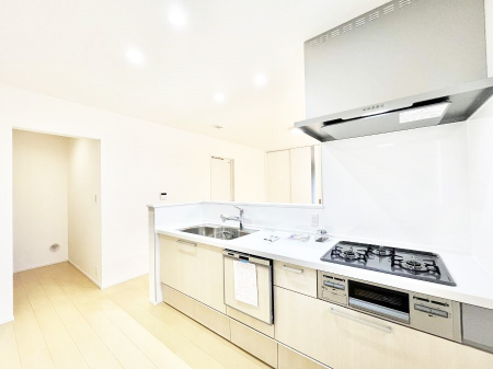 �L�b�`���@�����`Kitchen�`  ���r���O�����n����J�E���^�[�L�b�`���B  ���������Ȃ���Ƒ��ƃR�~���j�P�[�V�������Ƃ�邾���łȂ��A�傫�ȊJ���������邱�Ƃ��ł��܂��B  ���q�l�̐����������邱�Ƃ��ł��܂��ˁI