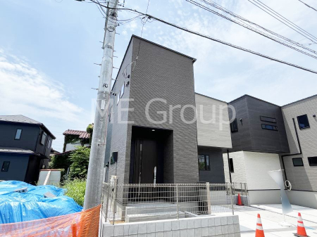 ���n�O�ώʐ^�@�O�ρ`Exterior�`  �ՐÂȏZ��n�Ŏq��ĉƑ��Ƀs�b�^���B  �����̂��U�������K�ȗ΂Ɍb�܂ꂽ�G���A�ŁA���R�ɕ�܂ꂽ���₩�ȕ�炵���������邽�߂́A��Ƃ肠��Z���������Ă��܂��B