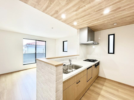 �L�b�`���@�����`Kitchen�`  ���r���O�����n����J�E���^�[�L�b�`���B  ���������Ȃ���Ƒ��ƃR�~���j�P�[�V�������Ƃ�邾���łȂ��A�傫�ȊJ���������邱�Ƃ��ł��܂��B  ���q�l�̐����������邱�Ƃ��ł��܂��ˁI