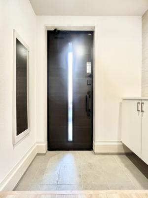 ���ց@�����`Entrance�`�@�Ƃ̒��ł��q�l���}����ŏ��̏ꏊ�ł��錺�ւ́A�Ƃ̈�ۂ��̂��̂ł��I�L�x�Ȍ��֎��[�ŁA����Y��ɕۂ��Ƃ��o���܂��􌺊ւɂ͂����Ղ���[�̉��ʔ��������I