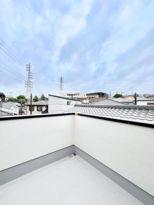 �o���R�j�[�@�����`Balcony�`  �o���R�j�[�͉������z���������݁A���z�c����󕨂��C�����悭�������Ƃ��ł��܂��B  �g���₷���J���I�ȃo���R�j�[�ł����z�����������Ղ�~�蒍���A�o���R�j�[�t���Z�܂��B  