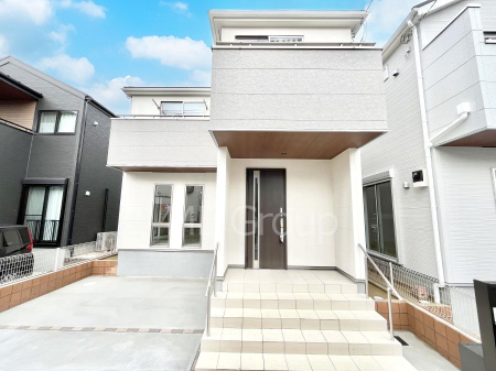 ���n�O�ώʐ^�@�O�ρ��P�������`Exterior�`�@��s���œ���̃X���[���C�t���΂Ɉ͂܂ꂽ�y�n�͓s��̌�����Y���ꂻ���B�l�G��ʂ��Ď��R�ƐG�ꍇ����X�|�b�g�����ӂɂ͐��肾������I�Z�݂����Ȃ�ƁB��炵�������B