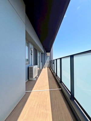 �o���R�j�[�@�����`Balcony�`  �o���R�j�[�͉������z���������݁A���z�c����󕨂��C�����悭�������Ƃ��ł��܂��B�g���₷���J���I�ȃo���R�j�[�ł���