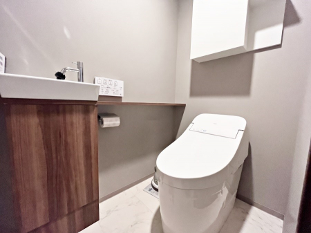 �g�C���@�����`Toilet�`�@�Y��E�X�b�L���E���K�ȃE�H�V�����b�g�t�g�C���ł��낰���Ԃł��B�g�C���͖����g�킴��𓾂Ȃ����́B����������ۂ������ł��ˁB�X�b�g�N�u��Ƃ��ĕ֗��Ȏ��[�I�t���B