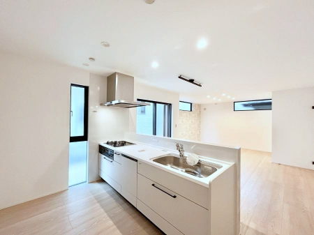 �L�b�`���@�J�E���^�[�z���Ɋy����������ׂ�B�����̂������������Ɣ��������Ȃ肻���ł��ˁB 