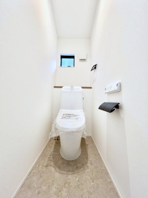 �g�C���@�g�C����1�K��2�K���ꂼ��ɔz�u����Ă��ĂƂĂ��֗��ł��B 