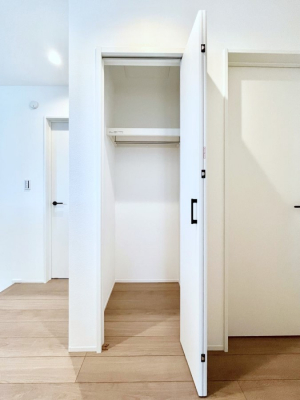 ���̑����ρ@�L�����[�B�|�������G�߂̏��������[���邱�Ƃ��ł��܂��B