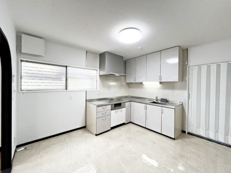 �L�b�`���@�����`Kitchen�`�@�L���Ďg���₷���L�b�`���Ȃ�Ƒ��ł�������ɗ�������������A��Еt������ԂȂ��ł����Ⴂ�܂�����[�������Ղ肠��̂ŁA������������Ɛ����Ȉ�ۂ�ۂĂ܂��B
