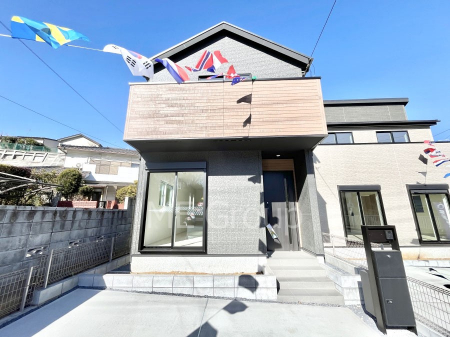 ���n�O�ώʐ^�@�O�ρ`Exterior�`�@���ӂɂ͊w�Z�┃���{�݂����萶���A�q��ĂɓK���������L�����Ă��܂��I�u�i�Z�n�v�Ƃ��āA�����̂����w�����ł͂Ȃ��A���ӂ̊���ʊw�ł���w�Z�ɂ��Ă������k���������I