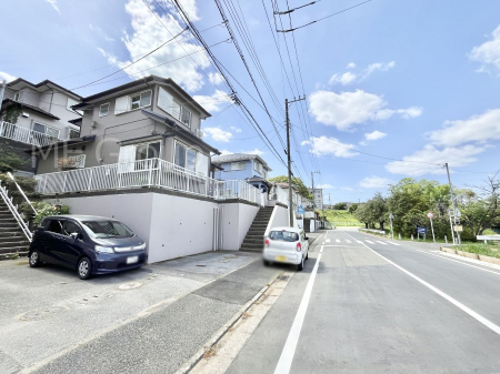 ���n�O�ώʐ^�@�O�ʓ��H�͂�����Ɛ�������Ă��܂�  