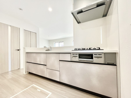 �L�b�`���@�������R�������`Kitchen�`�@�u���������͉�����낤�v����ȃL�b�`���Ȃ�v�������藿�����ł����Ⴂ�܂��B�L�b�`������̓��r���O����]�ł��܂��B�Ƒ����Ȃ��邨�Ƃ������ɂ������܂��B