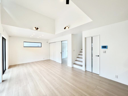 ���̑����ρ@�Ƒ������R�ƏW�܂�e���̃X�y�[�X�ɂȂ肻���@