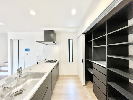 �L�b�`���@�L�b�`���Ƃ������̃J�b�v�{�[�h�B�S�̂ɓ��ꊴ����d�オ��ɂȂ��Ă��܂��B