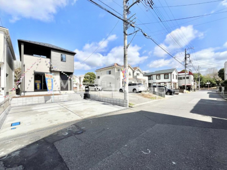 ���n�O�ώʐ^�@�O�ρ`Exterior�`�@�O�ʓ��H�F�쓌 6m �����@�O�ʓ��H�͊ՐÂȏZ��n���͂���Ԓʂ�̏��Ȃ����H�B���Ԃ̏o��������炭�炭�ł��I���s���_�E���n���w�̂���]�́A���C�y�ɂ��₢���킹���������I