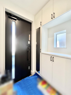 ���ց@�����`Entrance�`�@���ʔ��~���[�t�Ȃ̂ŁA���o�����O�̐g�����Ȃ݃`�F�b�N�Ɂ��􌺊ւ͂��q�l�����o�}�������ԍŏ��̏ꏊ�A�A���Ă��鎞�ɓ���ŏ��̏ꏊ�B����ȏꏊ�����炱���A���ǂ���ԂɁc��