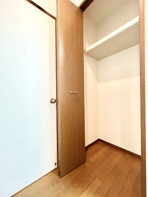 ���̑����ρ@�L�����[�B�|�������G�߂̏��������[���邱�Ƃ��ł��܂��B