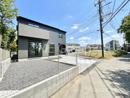 ���n�O�ώʐ^�@�O�ρ`Exterior�`�@�O�ʓ��H�F�쓌5.47m�����A�k��3.34m�����@��w�̈�ˌ��Ă𒆐S�Ƃ����X���݂����R�Ƒ����A���ӂ͍��������������Ă��Ȃ��̂ŁA�΂̑����ՐÂȎ����������ł��B
