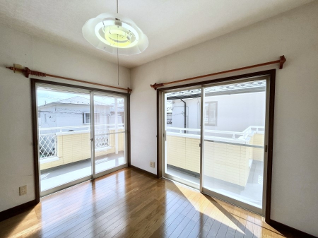 ���̑����ρ@2�ʍ̌����m�ۂ������邢��ԁB�Ƒ��݂�Ȃ����K�ȕ�炵����������݌v�ł��B