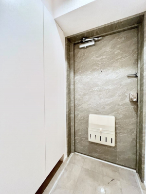 ���ց@���ւɂ͎��[�������Ղ肠��̂ŃX�b�L�������q���I�ȋ�Ԃ�ۂĂ���