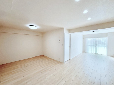 ���r���O�@�Ƒ��c���̎��Ԃ����������Ȃ��났�̃��r���O�_�C�j���O�B   