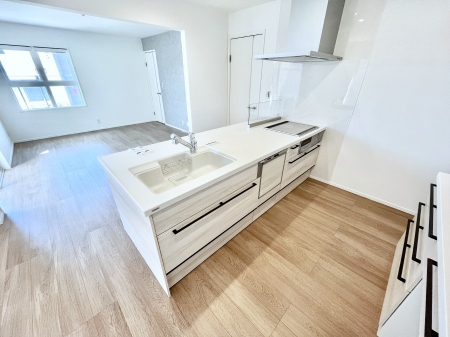 �L�b�`���@�����`Kitchen�`  ���r���O�����n����J�E���^�[�L�b�`���B  ���������Ȃ���Ƒ��ƃR�~���j�P�[�V�������Ƃ�邾���łȂ��A�傫�ȊJ���������邱�Ƃ��ł��܂��B  ���q�l�̐����������邱�Ƃ��ł��܂��ˁI
