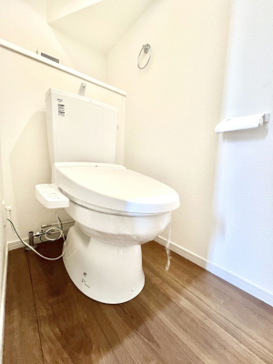 �g�C���@�����`Toilet�`�@�Y��E�X�b�L���E���K�ȃE�H�V�����b�g�t�g�C���ł��낰���Ԃł��B�g�C���͖����g�킴��𓾂Ȃ����́B����������ۂ������ł��ˁB�g�C����2��������̂Œ��̍��G���ɕ֗��ł��I