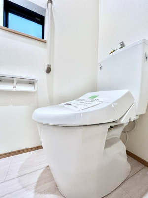�g�C���@�����`Toilet�`�@�Y��E�X�b�L���E���K�ȃE�H�V�����b�g�t�g�C���ł��낰���Ԃł��B�g�C���͖����g�킴��𓾂Ȃ����́B����������ۂ������ł��ˁB�g�C����2��������̂Œ��̍��G���ɕ֗��ł��I