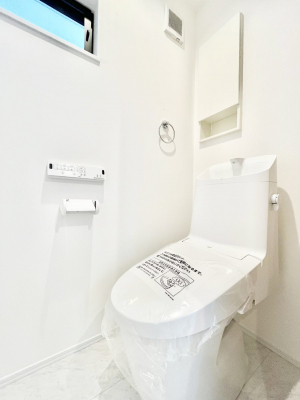 �g�C���@�����`Toilet�`  �Y��E�X�b�L���E���K�ȃE�H�V�����b�g�t�g�C���ł��낰���Ԃł��B  �g�C���͖����g�킴��𓾂Ȃ����́B����������ۂ������ł��ˁB  �g�C����2��������̂Œ��̍��G���ɕ֗��ł��I