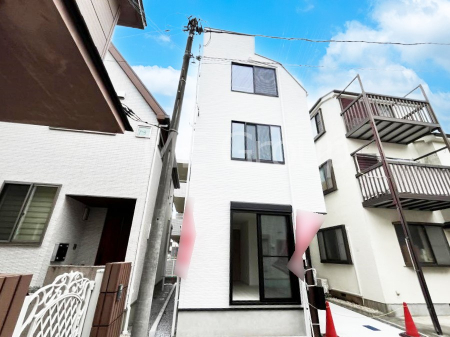 ���n�O�ώʐ^�@�O�ρ`Exterior�`�@���X�����Ȃ���A�咣���߂����ǂ����]�T������������V���[�v�ȃt�H�����ŘȂޓ@��́A���V�̋�ƏƂ炵���킹�鎖�ŁA�{������ׂ������`�̎p�������Ă���܂��B