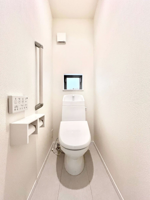 �g�C���@�����`Toilet�`�@�Y��E�X�b�L���E���K�ȃE�H�V�����b�g�t�g�C���ł��낰���Ԃł��B�g�C���͖����g�킴��𓾂Ȃ����́B����������ۂ������ł��ˁB�g�C����2��������̂Œ��̍��G���ɕ֗��ł��I