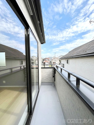 �o���R�j�[�@������D�������`Balcony�`  �傫�ȋ�Ɉ͂܂ꂽ�C�����̂����ƁB  �o���R�j�[��`�������ň��|�I�ȊJ�����ɕ�܂�܂��B  �o���R�j�[�͗z���������݂��z�c����󕨂��C�����悭�������Ƃ��ł��܂��B