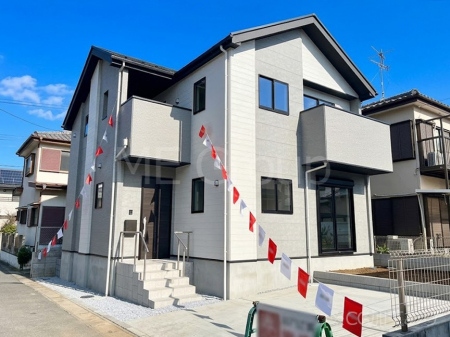 ���n�O�ώʐ^�@�O�ρ`Exterior�`�@��s���œ���̃X���[���C�t���΂Ɉ͂܂ꂽ�y�n�͓s��̌�����Y���ꂻ���B�l�G��ʂ��Ď��R�ƐG�ꍇ����X�|�b�g�����ӂɂ͐��肾������I�Z�݂����Ȃ�ƁB��炵�������B