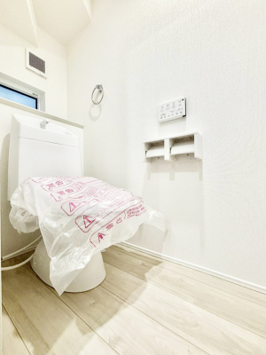 �g�C���@�����`Toilet�`�@�Y��E�X�b�L���E���K�ȃE�H�V�����b�g�t�g�C���ł��낰���Ԃł��B�g�C���͖����g�킴��𓾂Ȃ����́B����������ۂ������ł��ˁB�g�C����2��������̂Œ��̍��G���ɕ֗��ł��I