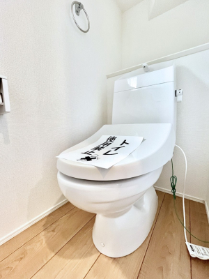 �g�C���@�����`Toilet�`�@�Y��E�X�b�L���E���K�ȃE�H�V�����b�g�t�g�C���ł��낰���Ԃł��B�g�C���͖����g�킴��𓾂Ȃ����́B����������ۂ������ł��ˁB�g�C����2��������̂Œ��̍��G���ɕ֗��ł��I