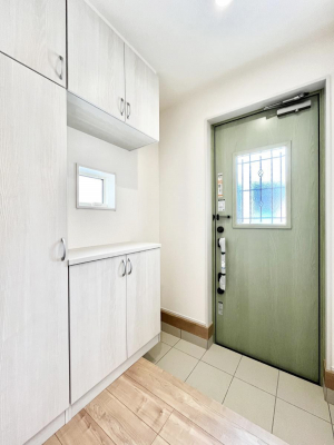 ���ց@�����`Entrance�`�@�Ƃ̒��ł��q�l���}����ŏ��̏ꏊ�ł��錺�ւ́A�Ƃ̈�ۂ��̂��̂ł��I�L�x�Ȍ��֎��[�ŁA����Y��ɕۂ��Ƃ��o���܂��􌺊ւɂ͂����Ղ���[�̉��ʔ��������I