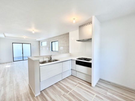 �L�b�`���@������1�������`Kitchen�`�@�u���������͉�����낤�v����ȃL�b�`���Ȃ�v�������藿�����ł����Ⴂ�܂��B�L�b�`������̓��r���O����]�ł��܂��B�Ƒ����Ȃ��邨�Ƃ������ɂ������܂��B