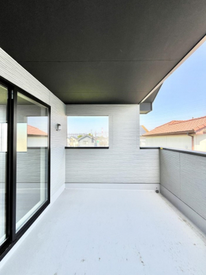 �o���R�j�[�@�������R�������`Balcony�`  �o���R�j�[�͉������z���������݁A���z�c����󕨂��C�����悭�������Ƃ��ł��܂��B�g���₷���J���I�ȃo���R�j�[�ł����z�����������Ղ�~�蒍���A�o���R�j�[�t���Z�܂��B  
