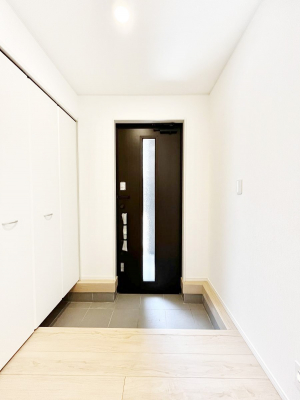 ���ց@�����`Entrance�`�@�Ƃ̒��ł��q�l���}����ŏ��̏ꏊ�ł��錺�ւ́A�Ƃ̈�ۂ��̂��̂ł��I�L�x�Ȍ��֎��[�ŁA����Y��ɕۂ��Ƃ��o���܂��􌺊ւɂ͂����Ղ���[�̉��ʔ��������I