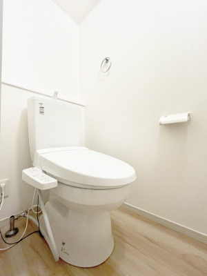 �g�C���@�����`Toilet�`�@�Y��E�X�b�L���E���K�ȃE�H�V�����b�g�t�g�C���ł��낰���Ԃł��B�g�C���͖����g�킴��𓾂Ȃ����́B����������ۂ������ł��ˁB�g�C����2��������̂Œ��̍��G���ɕ֗��ł��I