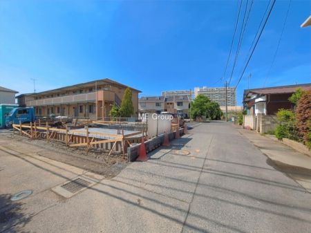 ���n�O�ώʐ^�@�`Exterior�`�@�O�ʓ��H�F�k�� 5.5m �����A�k�� 3.15m �����@�Z��n�ɂȂ��Ă���̂Ŏԗʂ����Ȃ��A�Â��ȗ��n�ł��B�q��Ċ����ǍD�ł������ӊ������킹�Ă��ē������Ē����܂��B